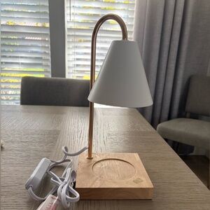 Modern White and Gold Table Lamp